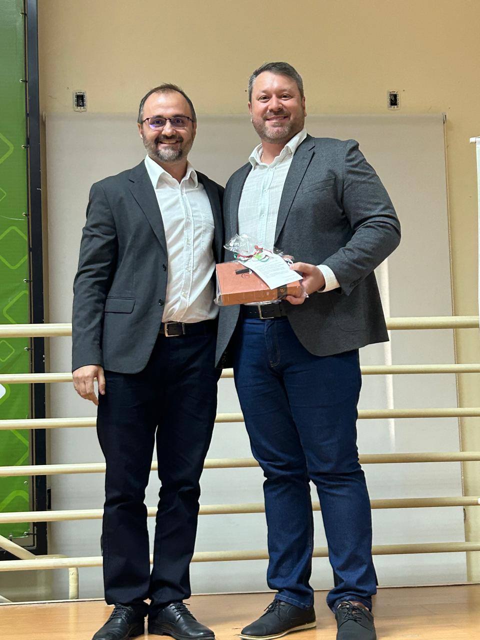 d7e48f41 dfc7 44b2 a43f f742050dcfbd